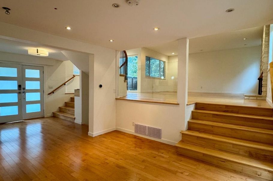 5257 Sonora Drive North Vancouver, BC - 5