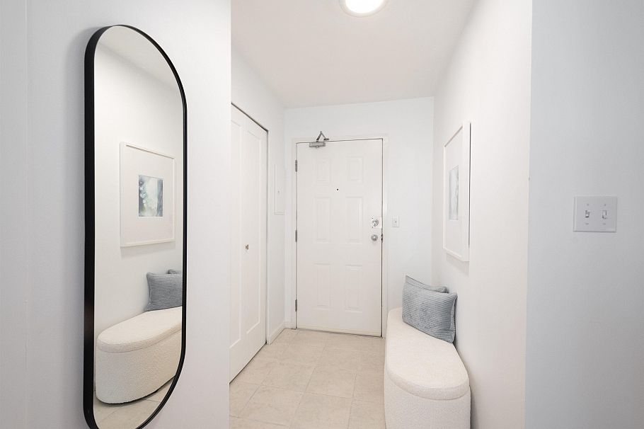 420 3440 W Broadway Vancouver, BC - 2