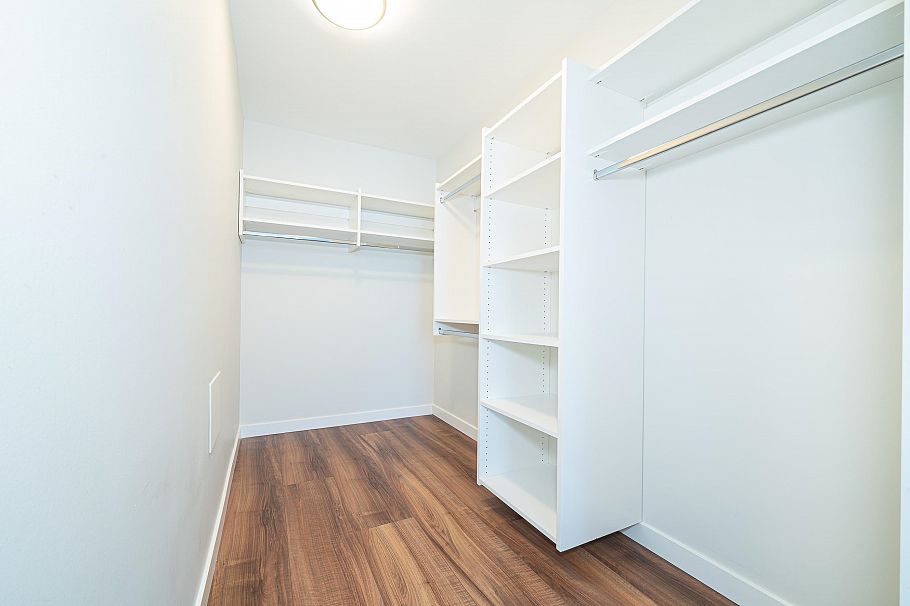 907 8699 Hazelbridge Way Richmond, BC - 18