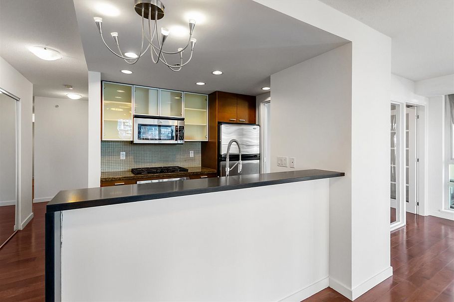 306 980 Cooperage Way Vancouver, BC - 5