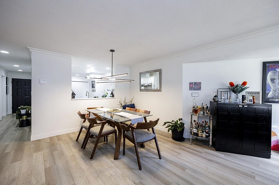 303 1500 Ostler Court North Vancouver, BC - 8