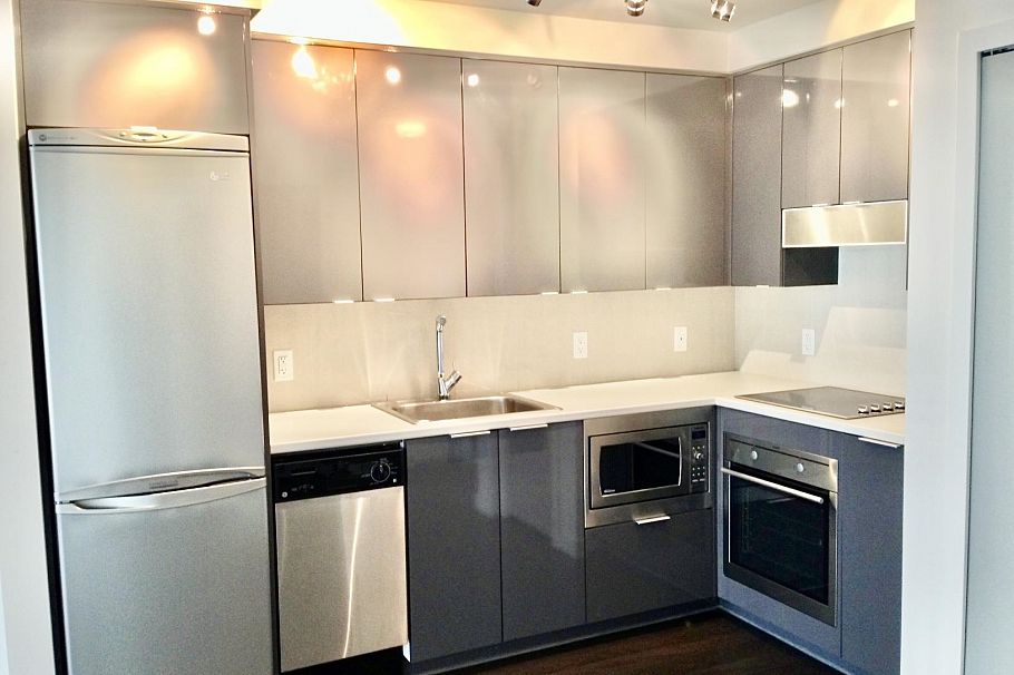 717 161 W Georgia Street Vancouver, BC - 3