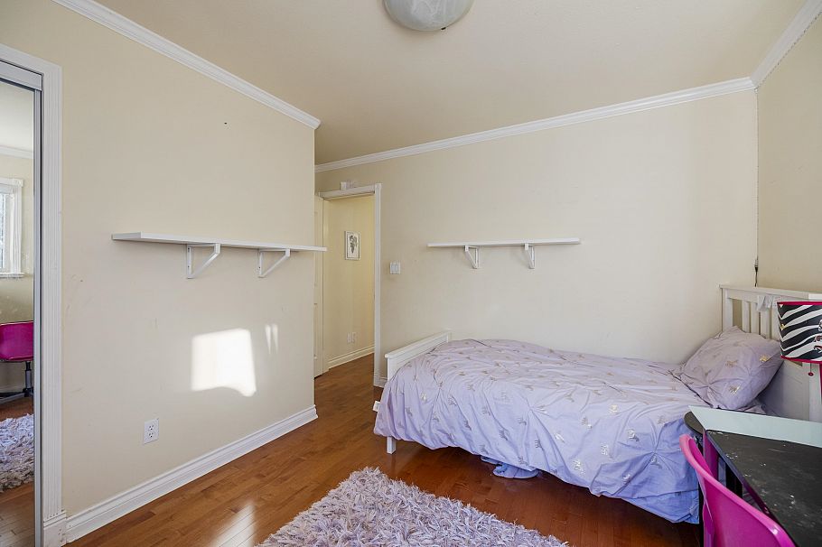 538 W 25th Street North Vancouver, BC - 14