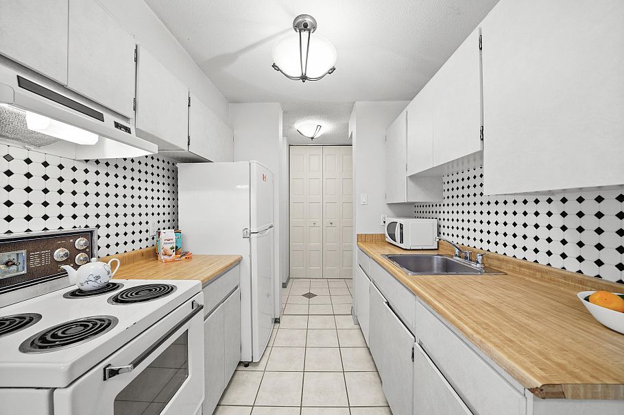 1006 2016 Fullerton Avenue North Vancouver, BC - 11