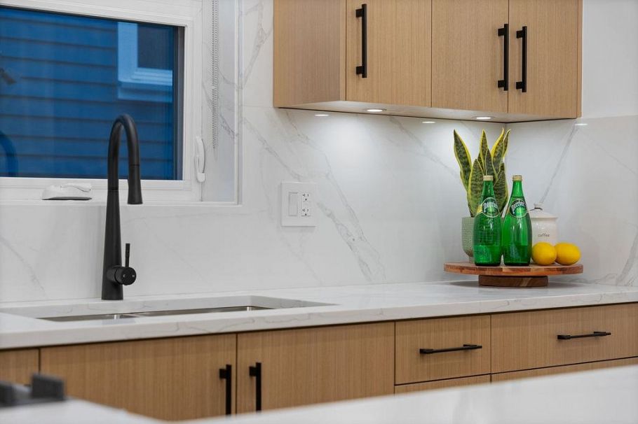 1 1166 E 11th Avenue Vancouver, BC - 14