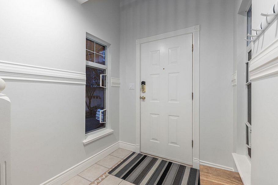 1188 Strathaven Drive North Vancouver, BC - 3