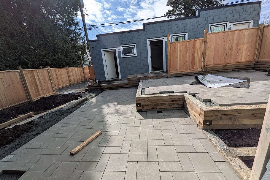 918 E 16th Avenue Vancouver, BC - 2