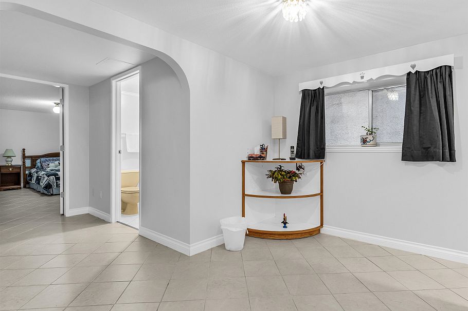 583 W 18th Avenue Vancouver, BC - 25