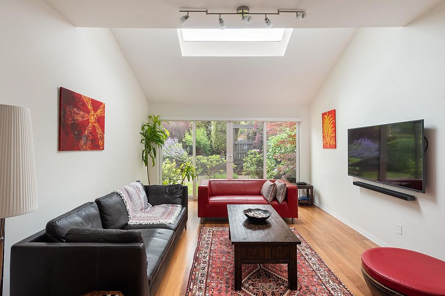 1915 Chesterfield Avenue North Vancouver, BC - 8