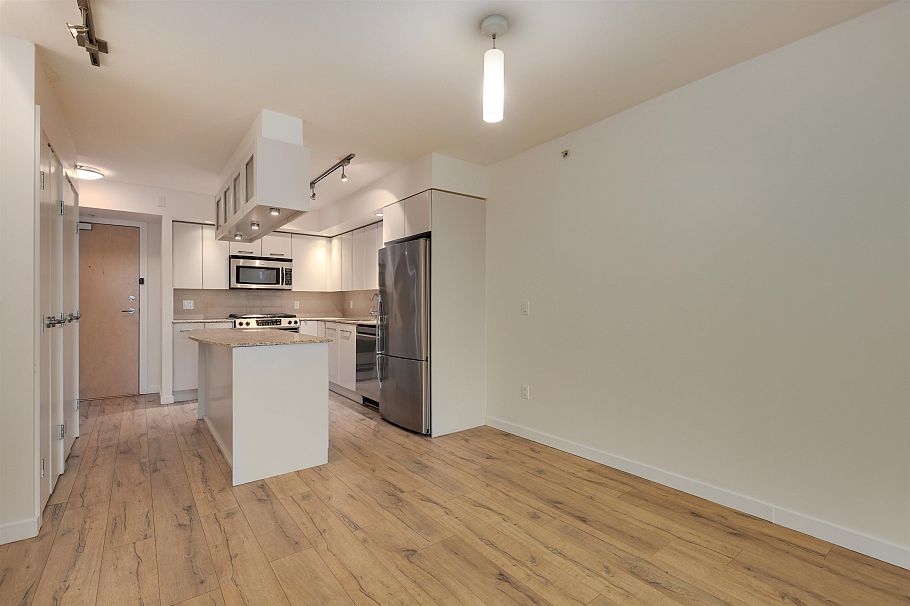 306 683 W Victoria Park North Vancouver, BC - 6