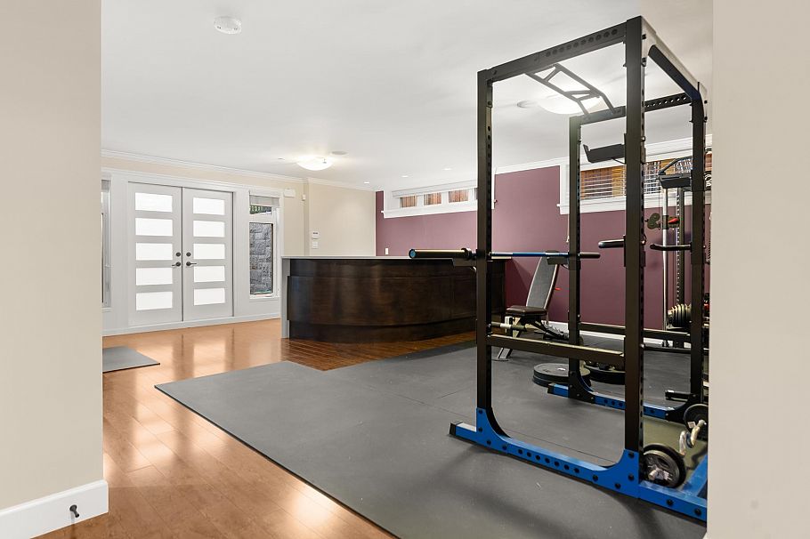 1041 W 58th Avenue Vancouver, BC - 34