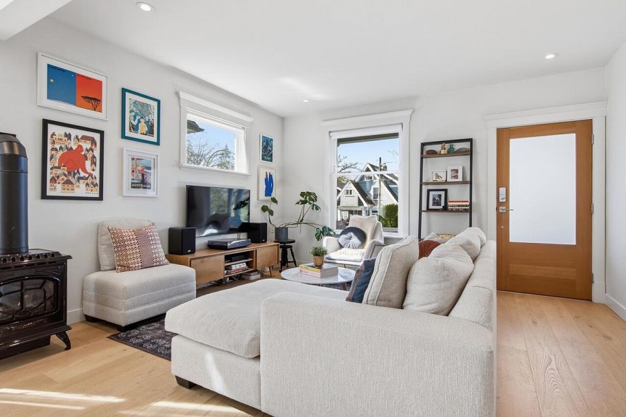 2224 Victoria Drive Vancouver, BC - 3