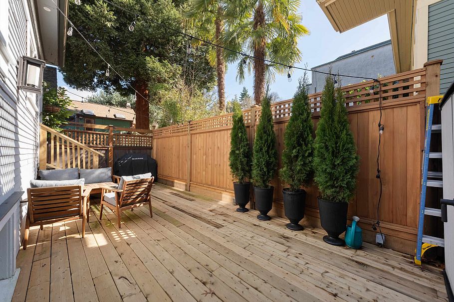 170 W 10th Avenue Vancouver, BC - 31