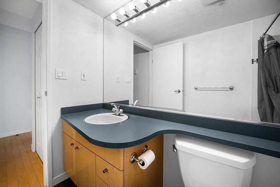 702 1008 Cambie Street Vancouver, BC - 14