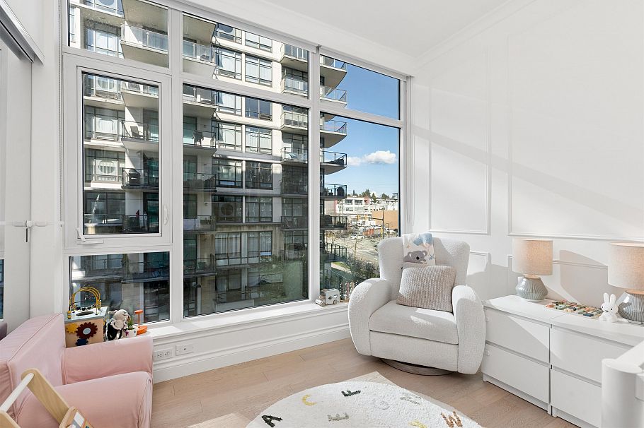 409 185 Victory Ship Way North Vancouver, BC - 21