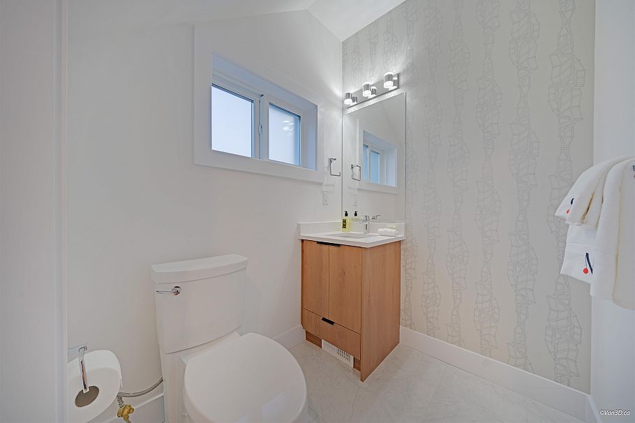 2658 Waterloo Street Vancouver, BC - 22