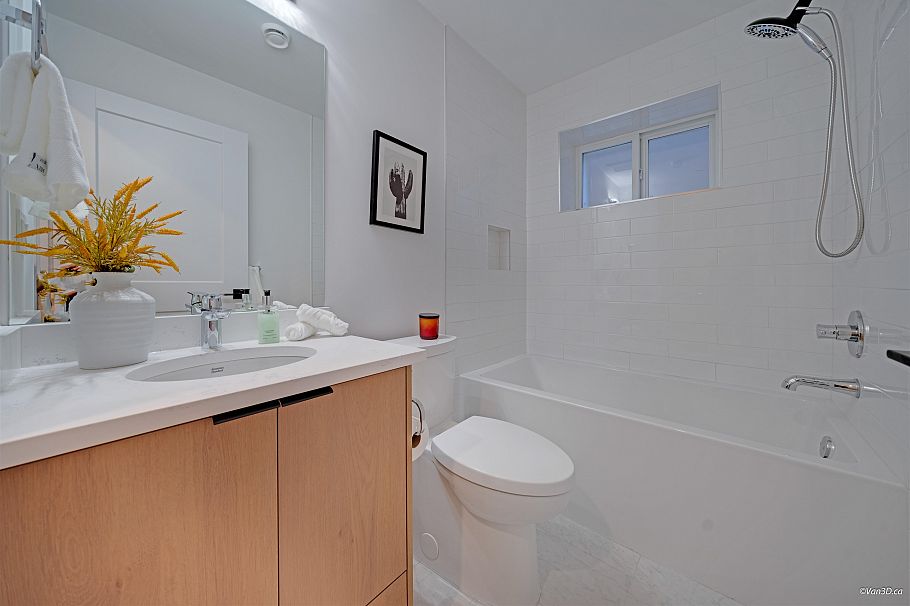 2658 Waterloo Street Vancouver, BC - 30