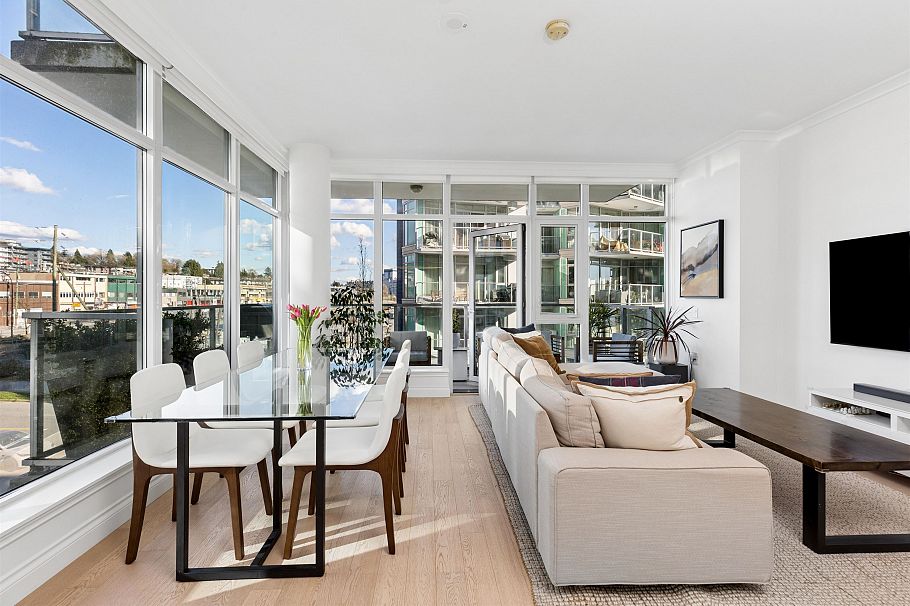 409 185 Victory Ship Way North Vancouver, BC - 8