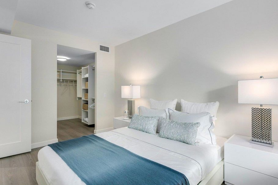 907 8699 Hazelbridge Way Richmond, BC - 4