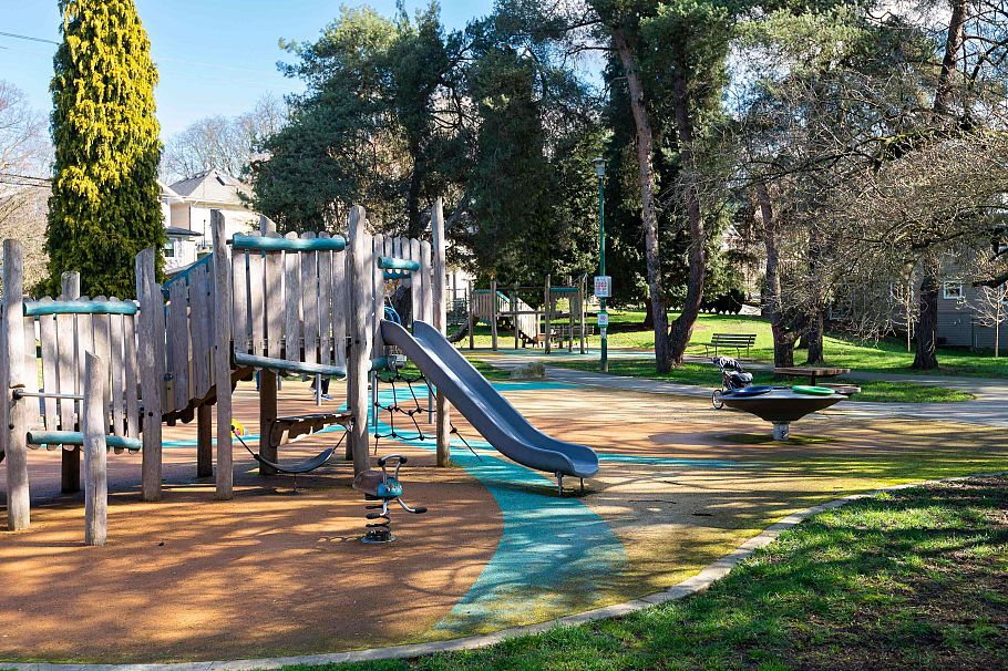 1346 E 11th Avenue Vancouver, BC - 24