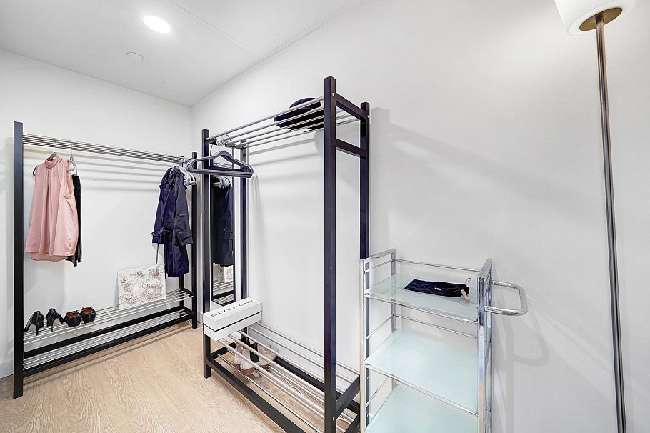 2006 89 Nelson Street Vancouver, BC - 27