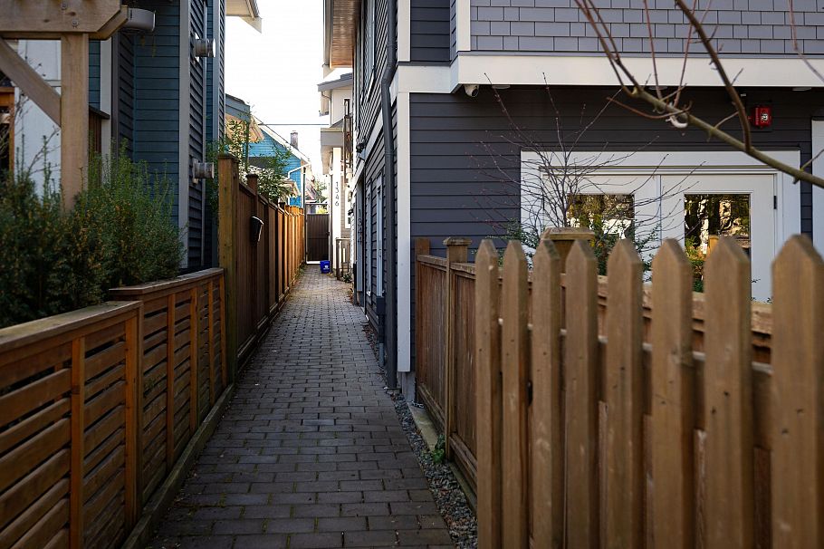 1346 E 11th Avenue Vancouver, BC - 2