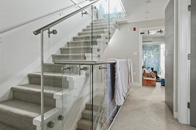 2412 Dundas Street Vancouver, BC - 17