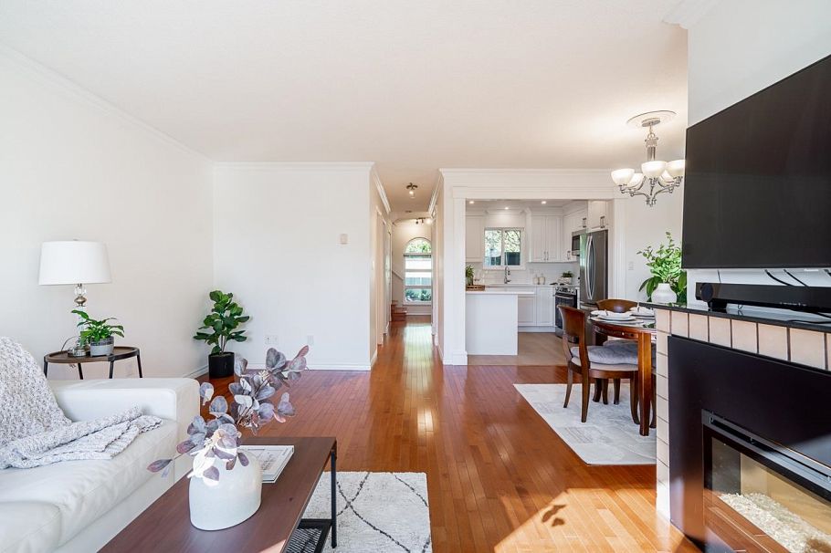 34 900 17th Street North Vancouver, BC - 13