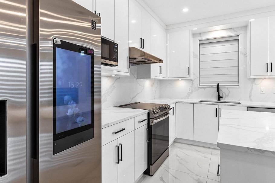 333 E 64th Avenue Vancouver, BC - 12