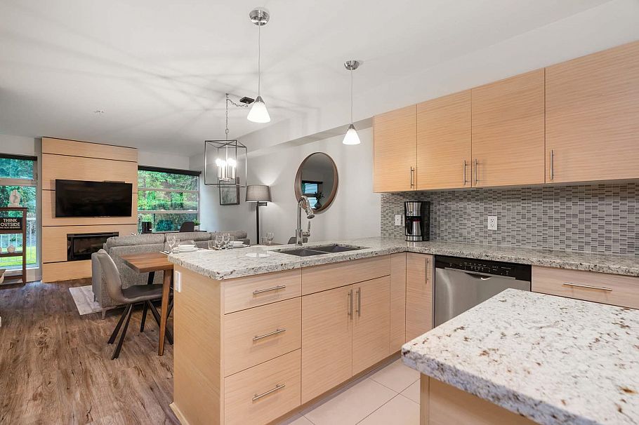 104 2832 Capilano Road North Vancouver, BC - 10