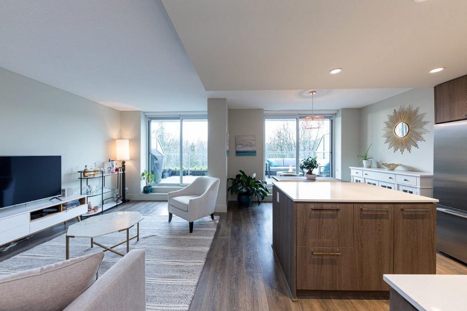 608 680 Seylynn Crescent North Vancouver, BC - 2