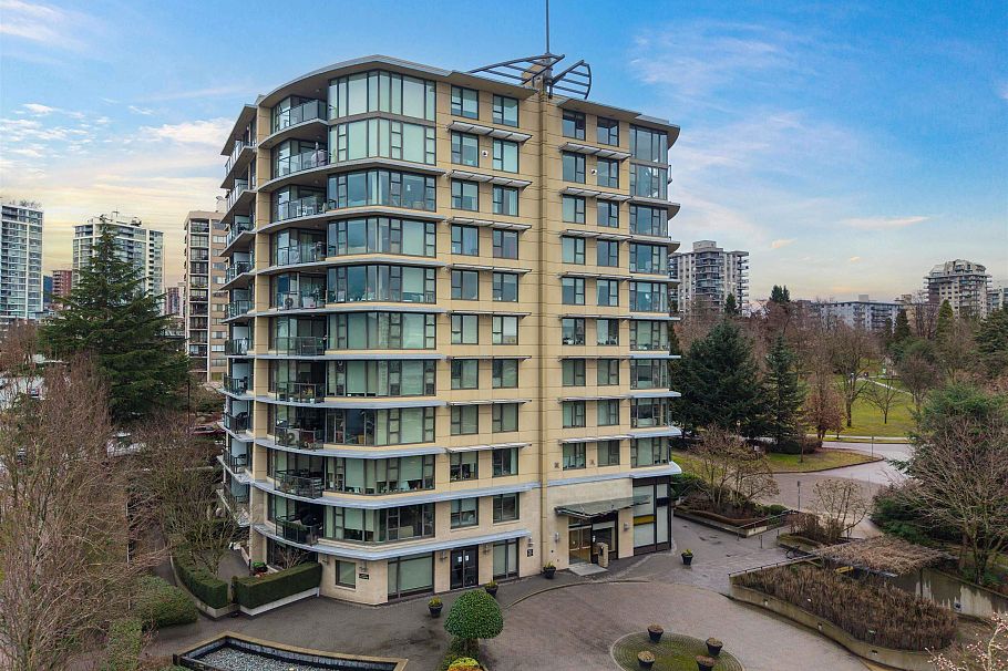 PH8 683 W Victoria Park North Vancouver, BC - 36