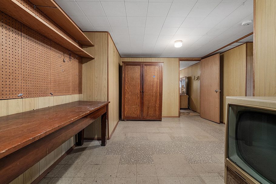 3281 E 2nd Avenue Vancouver, BC - 22