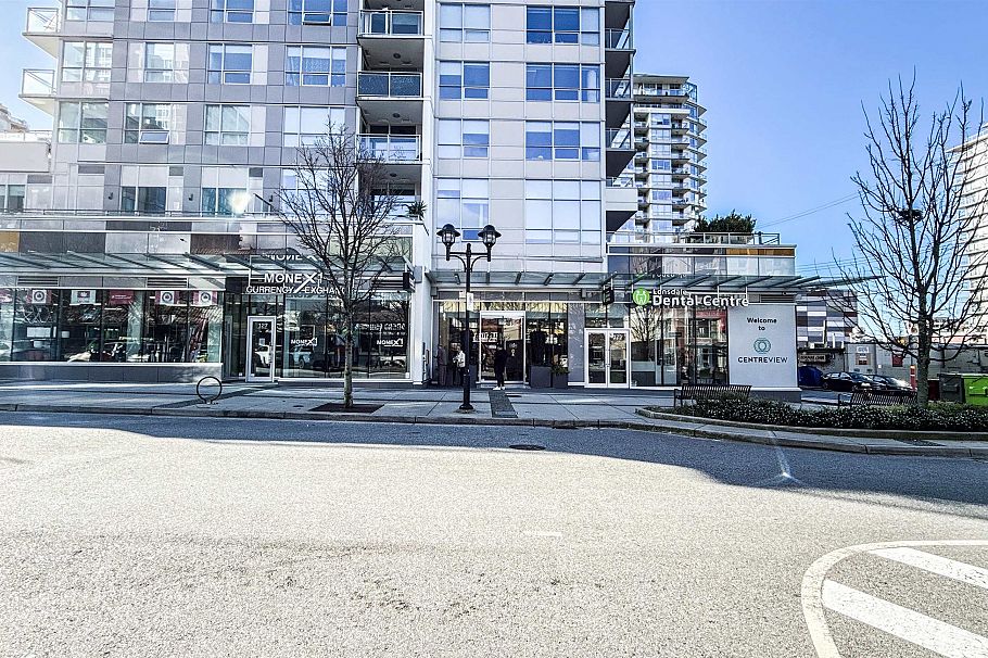 1607 125 E 14th Street North Vancouver, BC - 2