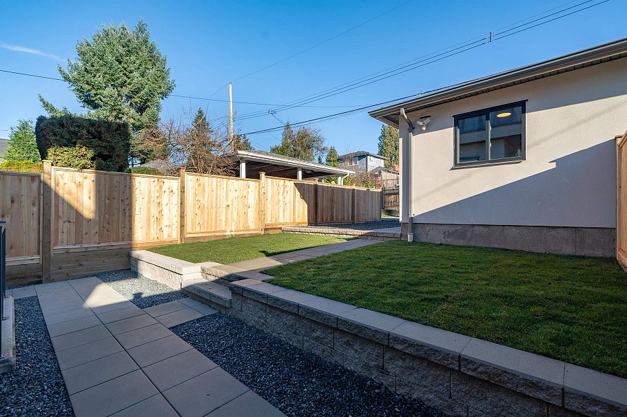 7380 Maple Street Vancouver, BC - 37