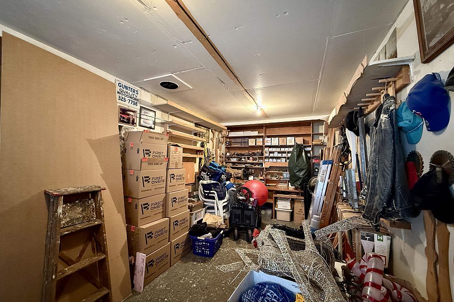 6816 Ontario Street Vancouver, BC - 26