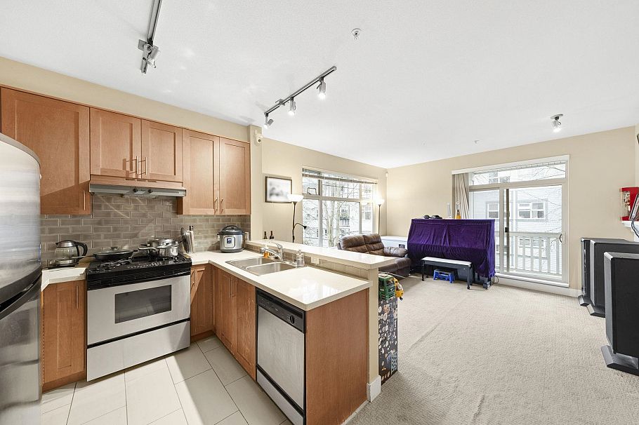 218 2083 W 33 Avenue Vancouver, BC - 7