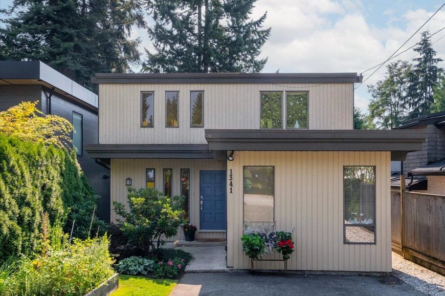 1341 Wellington Drive North Vancouver, BC - 1