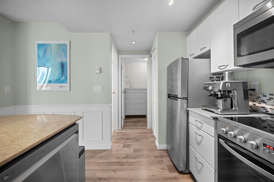 1001 1331 W Georgia Street Vancouver, BC - 4