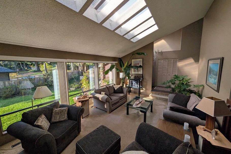 1498 Chamberlain Drive North Vancouver, BC - 6