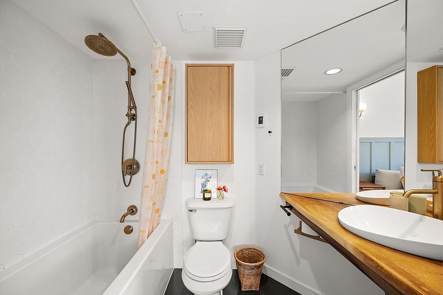 103 177 W 5th Street North Vancouver, BC - 21