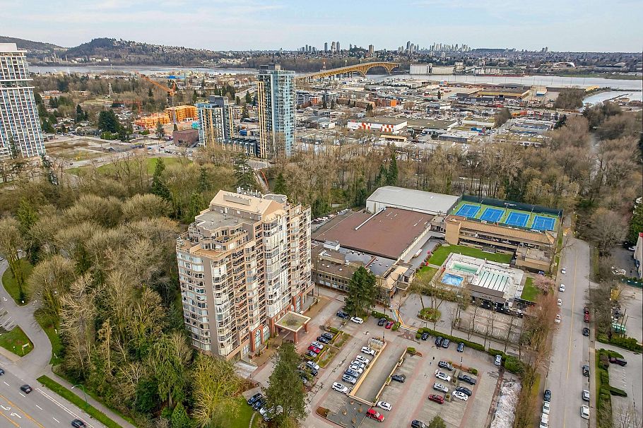 503 1327 E Keith Road North Vancouver, BC - 3