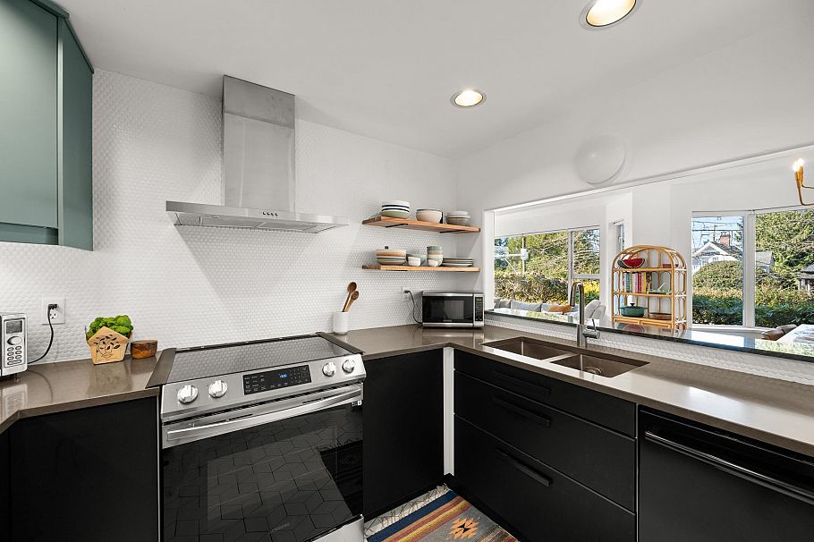 103 177 W 5th Street North Vancouver, BC - 14