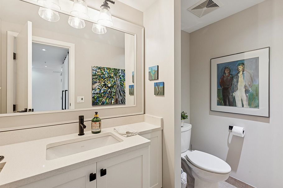 PH8 683 W Victoria Park North Vancouver, BC - 34