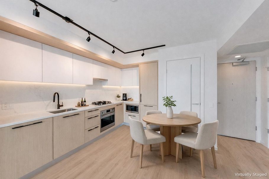 366 5189 Earles Street Vancouver, BC - 2