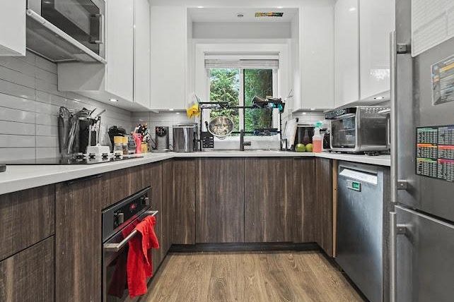 2412 Dundas Street Vancouver, BC - 7