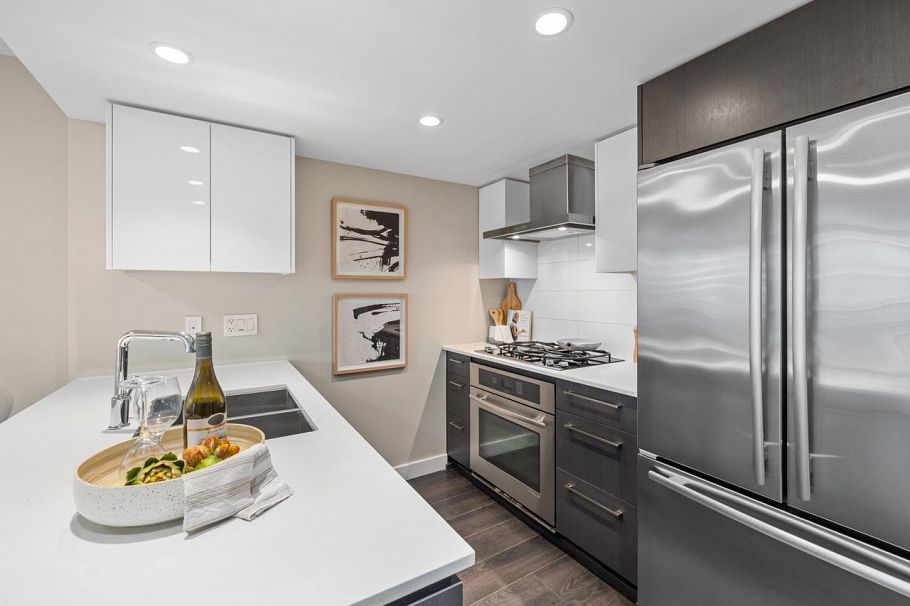 806 1618 Quebec Street Vancouver, BC - 9