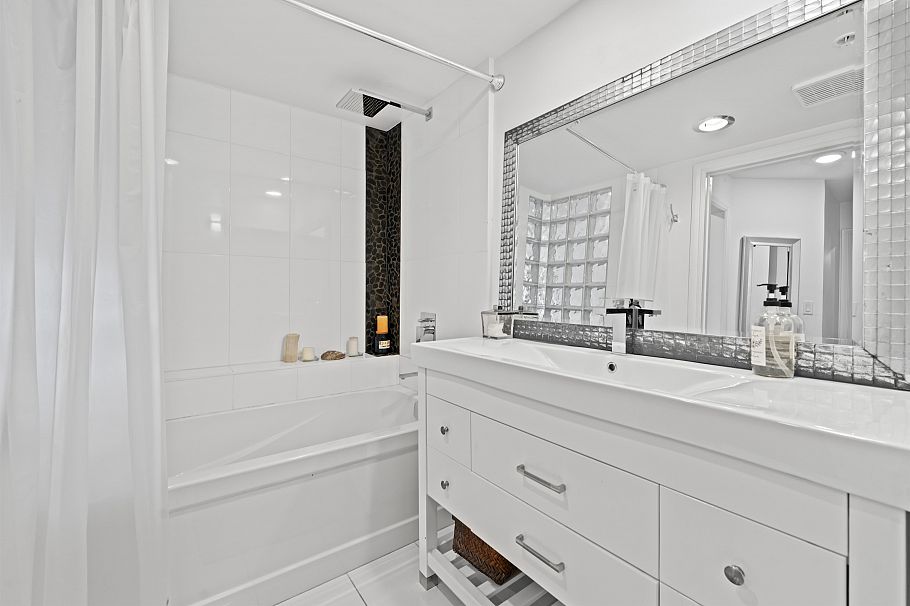 210 1859 Spyglass Place Vancouver, BC - 26