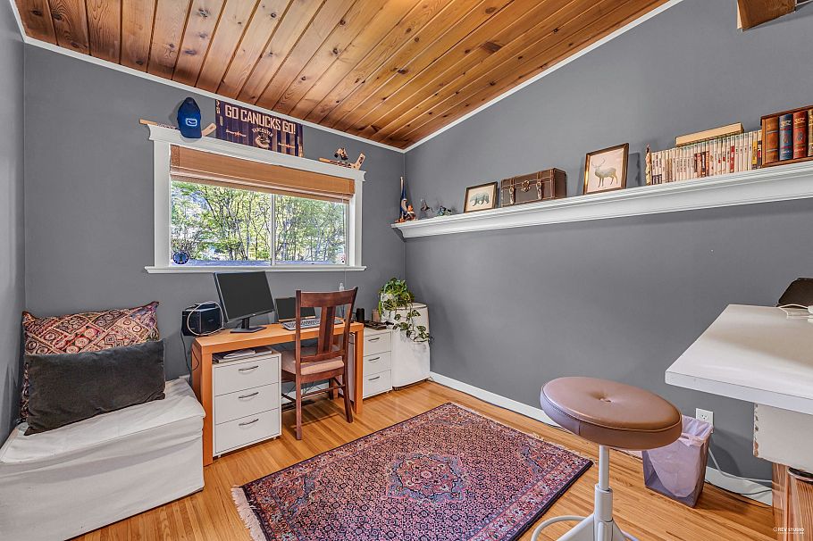 4323 Valencia Avenue North Vancouver, BC - 17