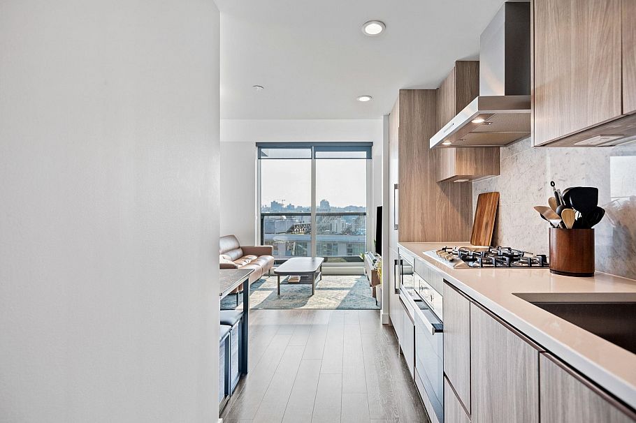 1501 1768 Cook Street Vancouver, BC - 4